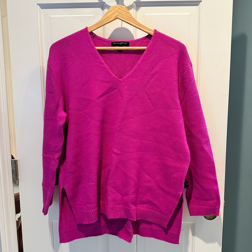 Banana Republic Hot Pink V-Neck